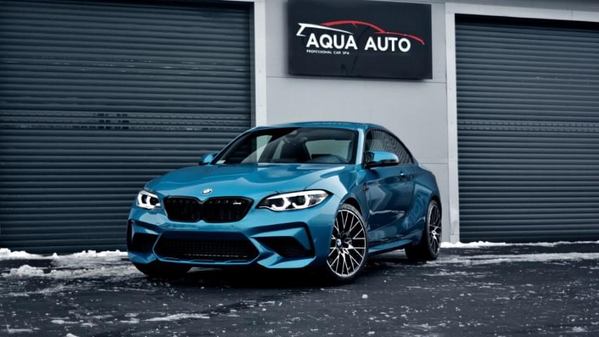 Niebieskie BMW M2